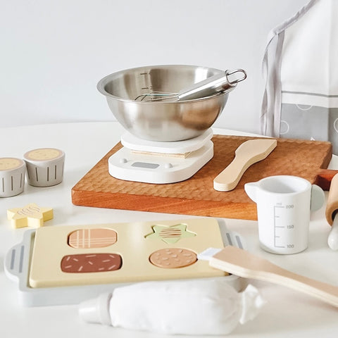 Play Parcel Accessory: Wooden Baking Set